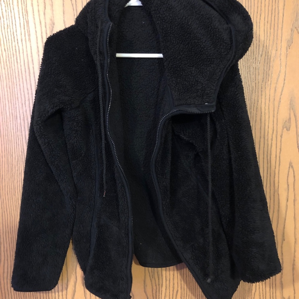 AEO black faux fur/Sherpa jacket